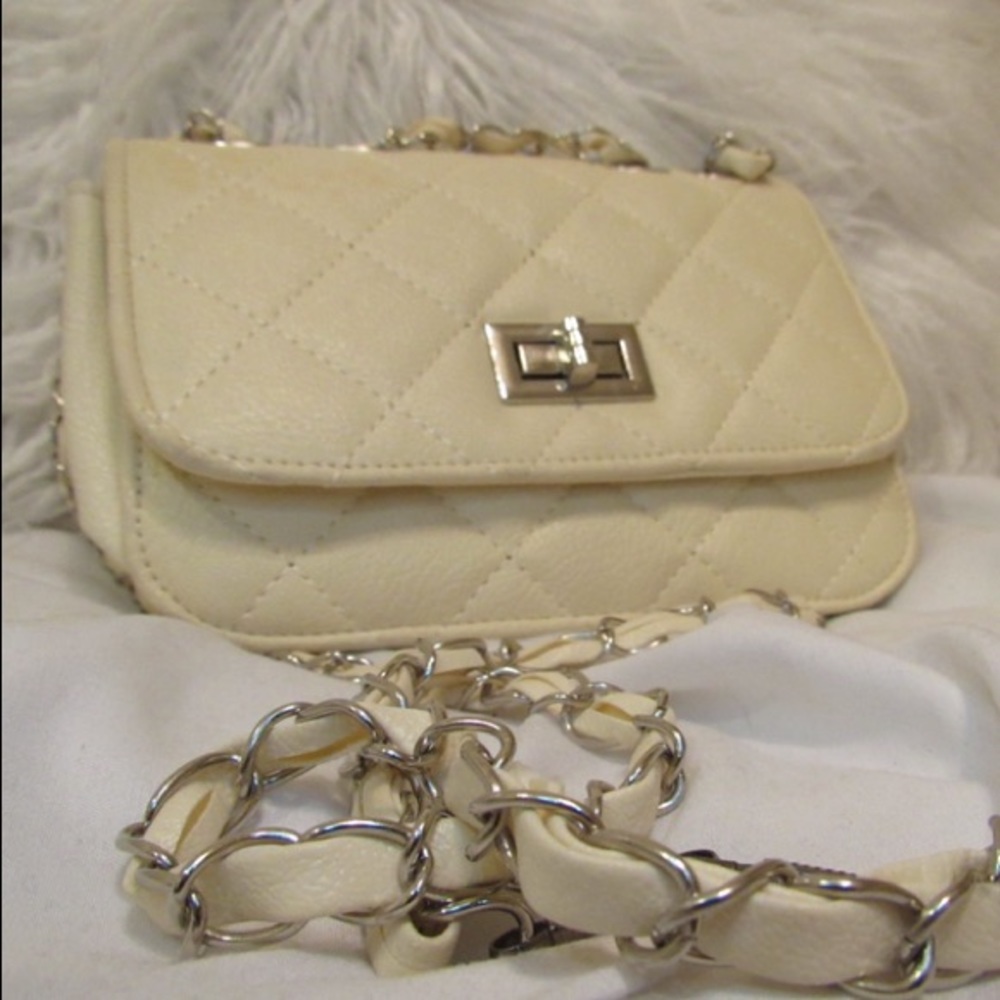 Small shoulder bag